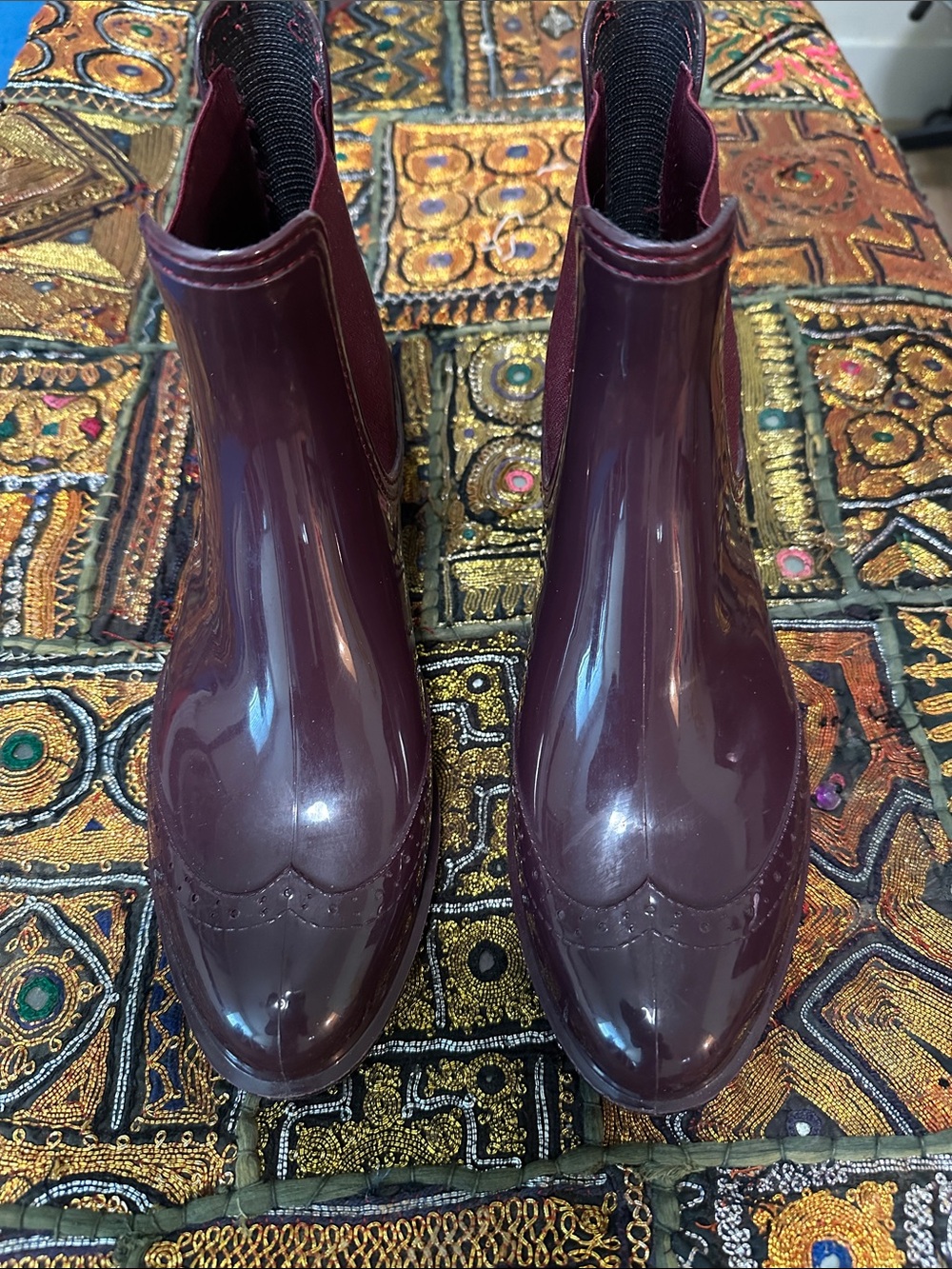 Banana Republic Glossy Wine-Red Chelsea Rain Boots